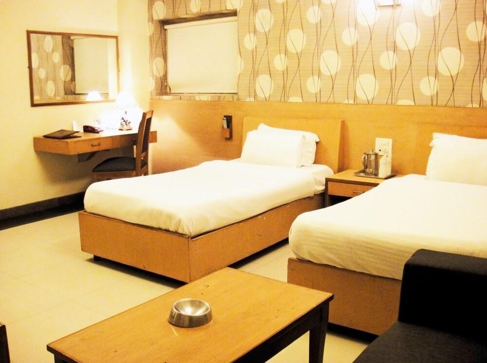 Hotel Pr Residency Amritsar Exteriör bild