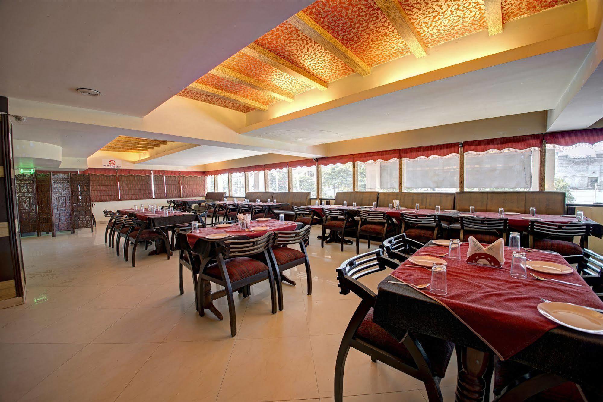 Hotel Pr Residency Amritsar Exteriör bild