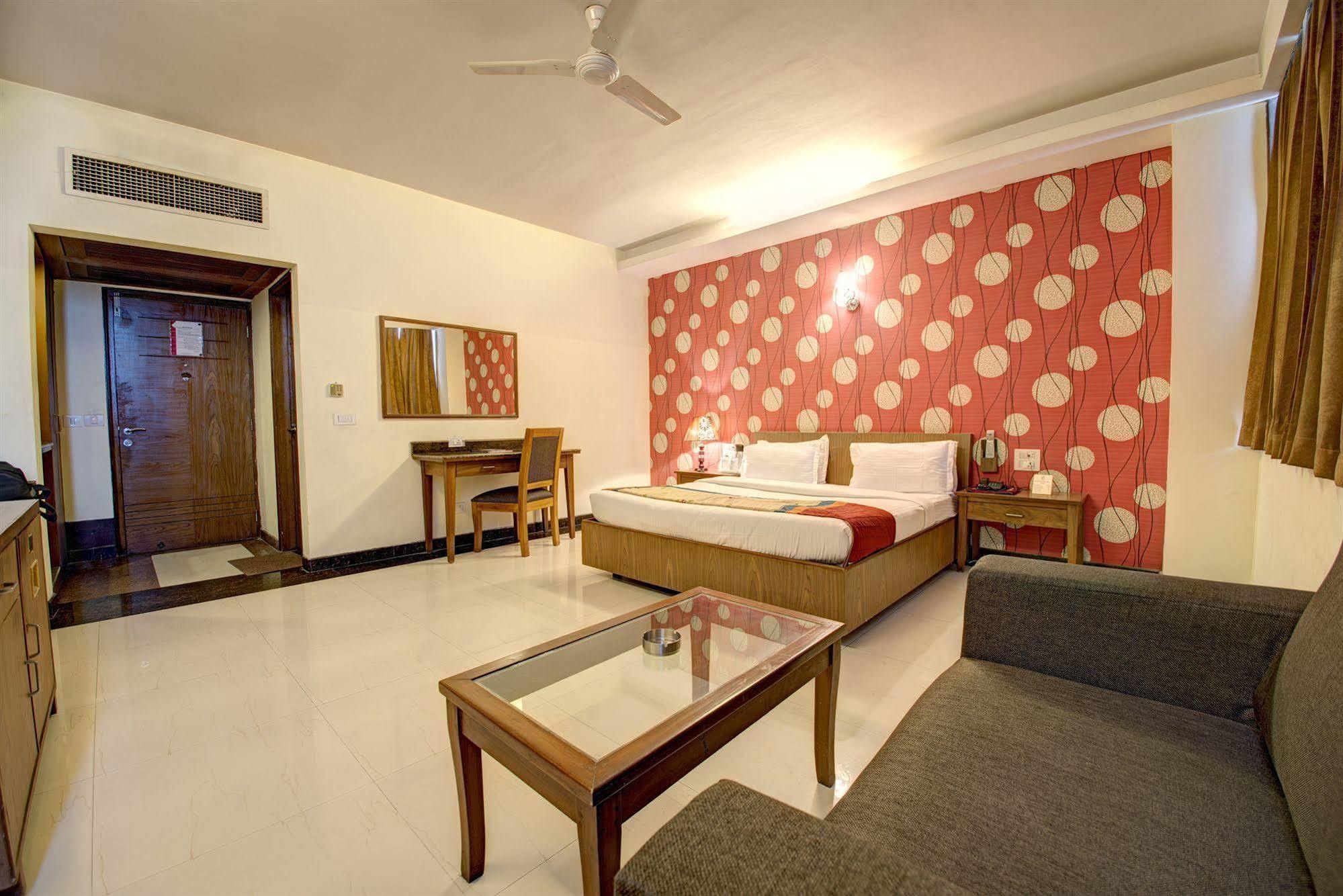 Hotel Pr Residency Amritsar Exteriör bild