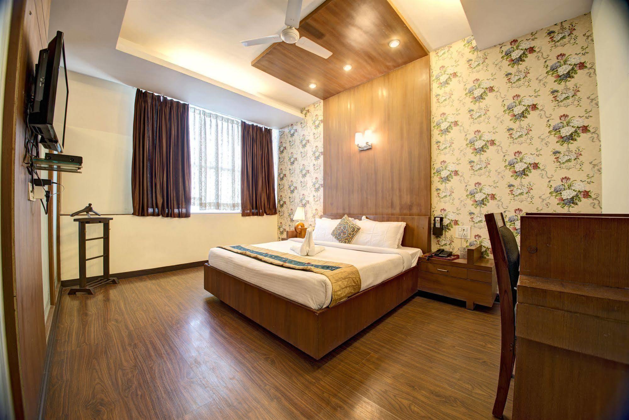 Hotel Pr Residency Amritsar Exteriör bild