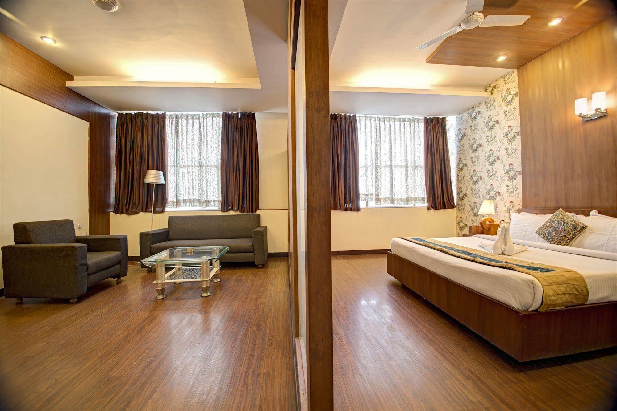 Hotel Pr Residency Amritsar Exteriör bild