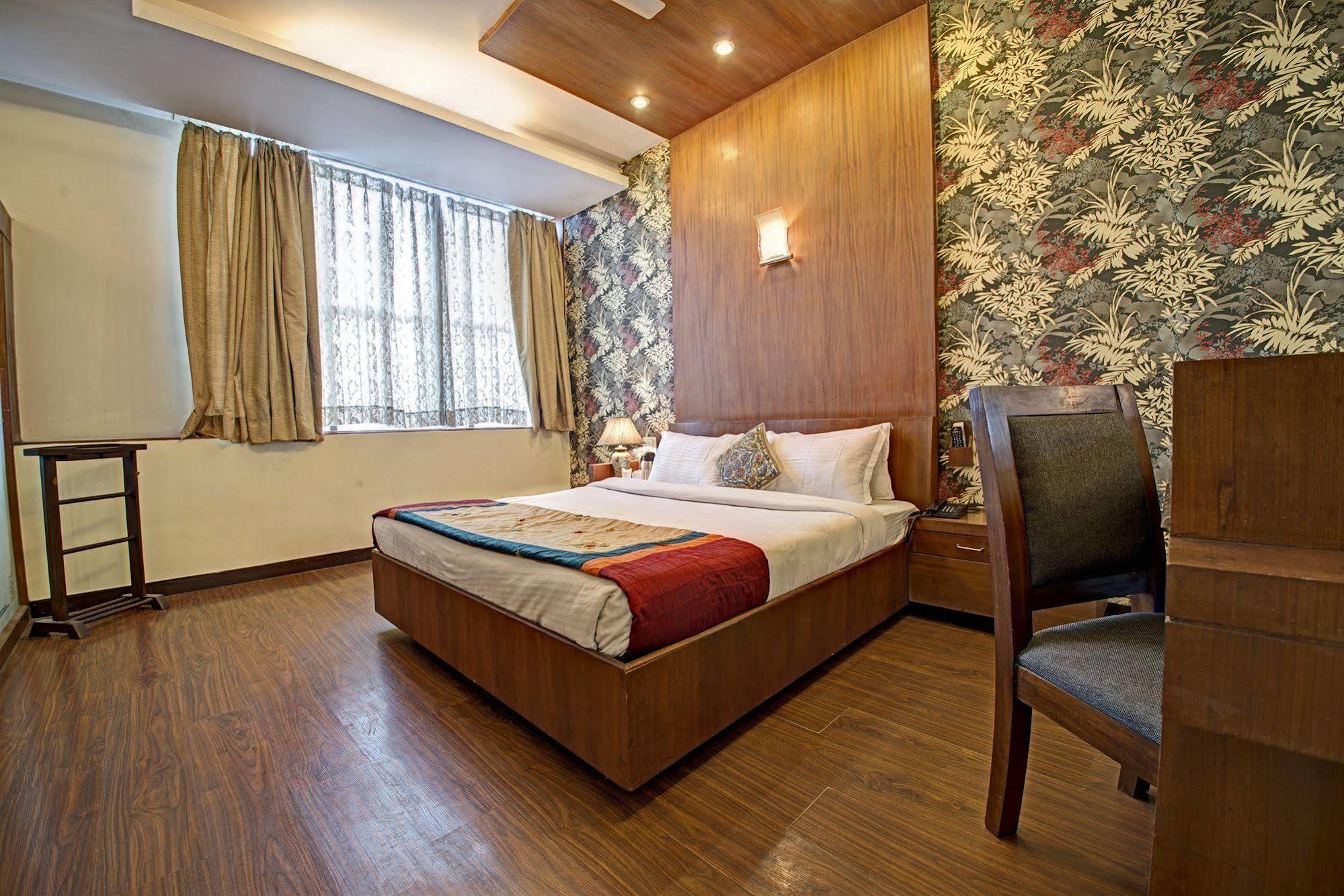 Hotel Pr Residency Amritsar Exteriör bild