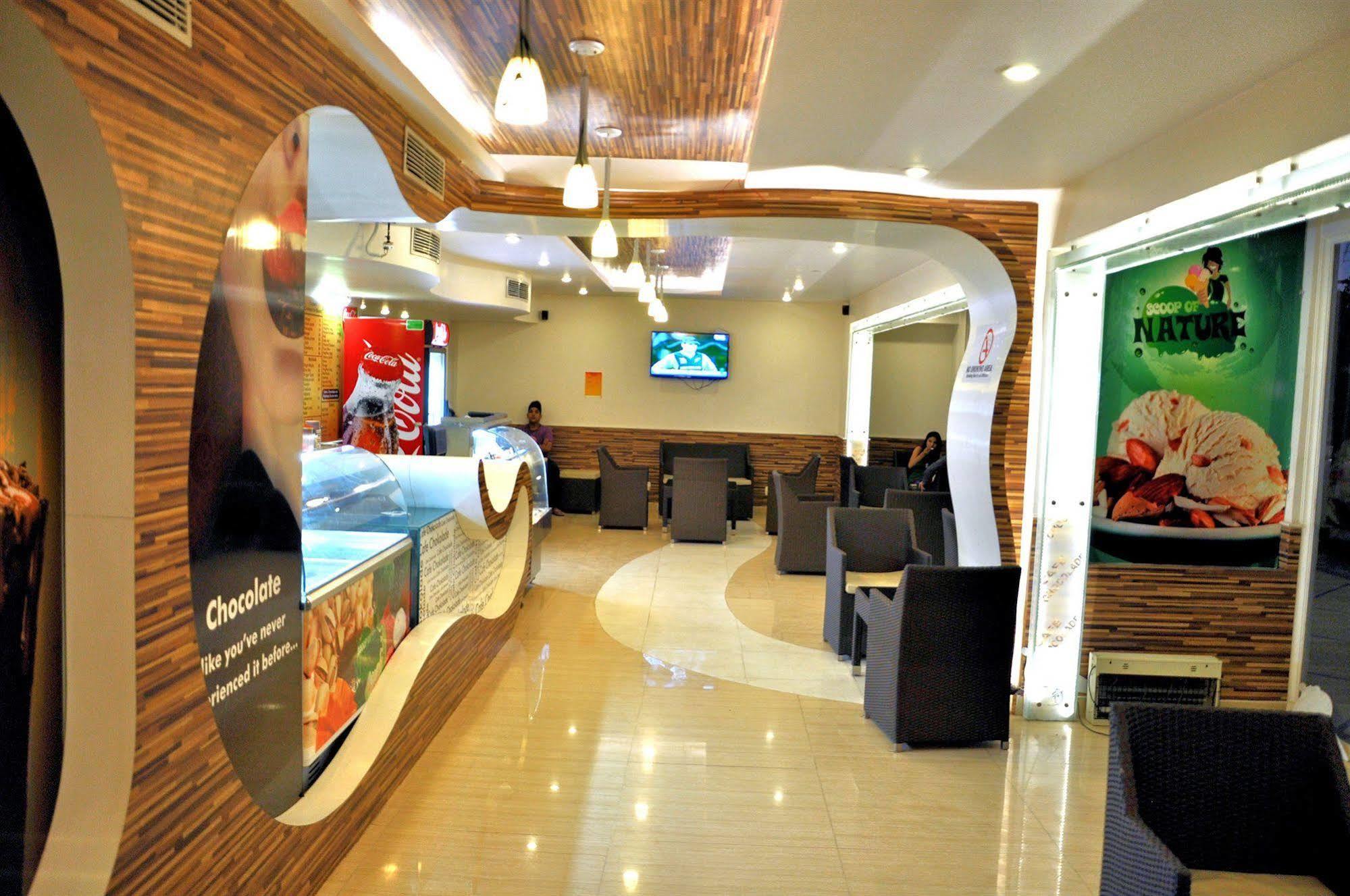 Hotel Pr Residency Amritsar Exteriör bild